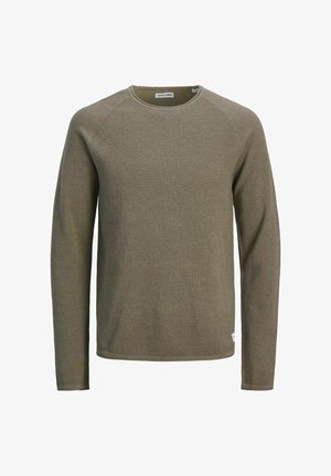 Oliviroheline pikade varrukatega kampsun, millel on tekstureeritud kudumismuster, ümar kaelus ning soonikuga mansetid ja ääris. Silt on nähtav kaela piirkonnas.