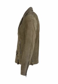 Alyvuogių žalios spalvos zomšinė striukė su aptempta forma, užtrauktukais užsegamomis kišenėmis ir spaustukais, pasižyminčia įpjauta apykakle ir lygiu paviršiumi.