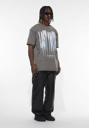 HEAVY TEE – ICON 3 - T-Shirt print - asphalt