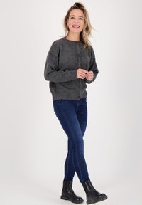 JE M'APPELLE MARA - Vest - grijs