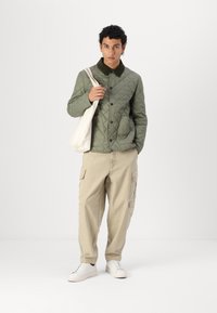 Barbour LINDFIELD JACKET - Casaco leve - green slate