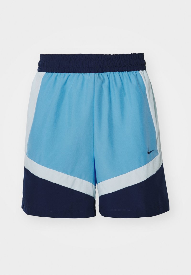 Shorts sportivi blu e blu navy con un elastico in vita e un design a blocchi di colore diagonali. Presentano il logo Nike nell'angolo inferiore.