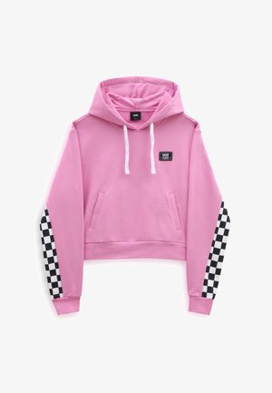 Vaaleanpunainen Vans-huppari valkoisilla kiristysnauhoilla, hihoissa mustavalkoinen ruutukuosi, edessä taskut ja rintataskussa Vansin logo.