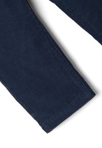 Marineblauwe corduroy broek met een ribbelstructuur, met een rechte snit en een schone zoom. De stof lijkt zacht en duurzaam te zijn.