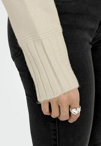 ONLY Strickpullover - whitecap gray
