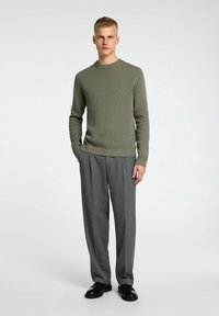Selected Homme SLHDANE STRUCTURE CREW NECK - Svetr - vetiver