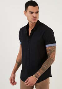 Buratti REGULAR FIT - Krekls - black