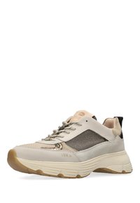 Jasnoszare sneakersy z siateczkowymi wstawkami, teksturowaną skórą, sznurowanym przodem i masywną podeszwą. Posiada subtelne złote akcenty i branding.