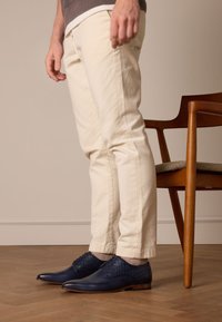 Manfield Derbies & Richelieus - blau