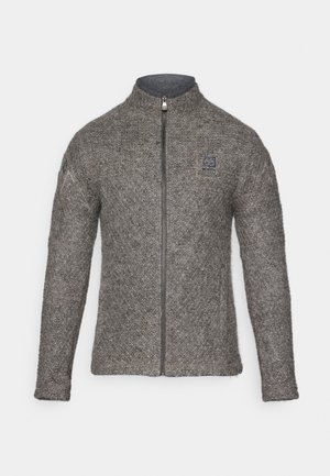 Grauer Wollzipper mit hohem Kragen, strukturiertem Muster und einem Logo auf der Brust, mit langen Ärmeln und geradem Schnitt.