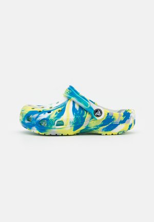 CLASSIC MARBLED UNISEX - Matalakantaiset pistokkaat - white/bright cobalt