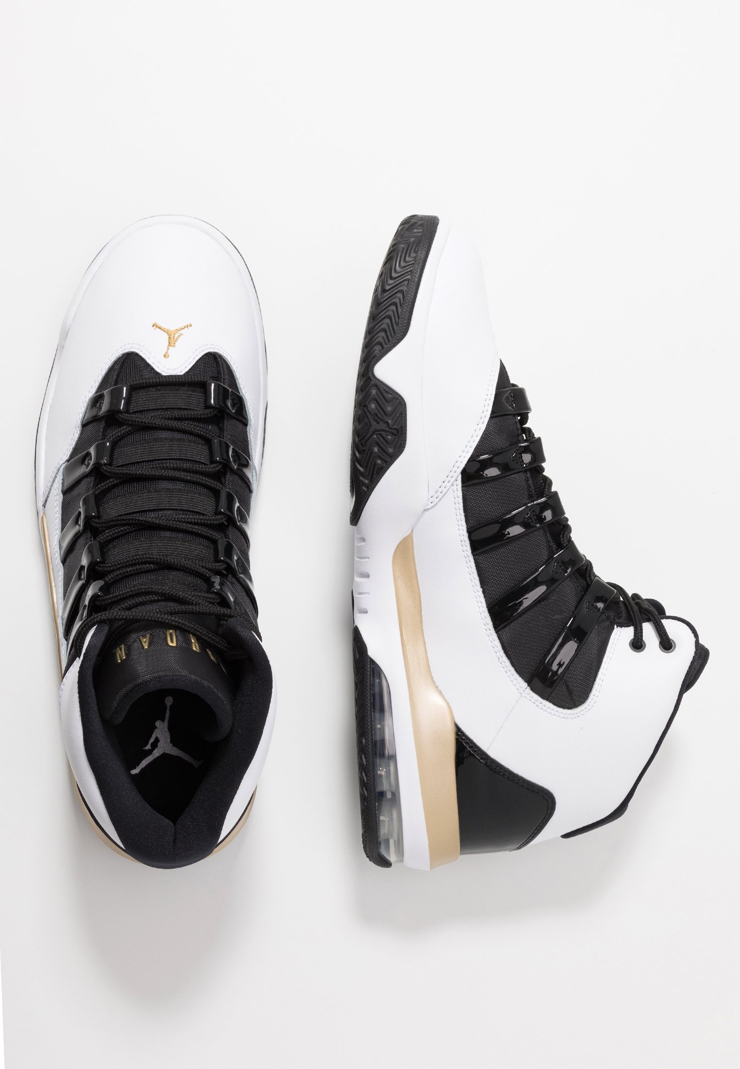 jordan max aura black white gold