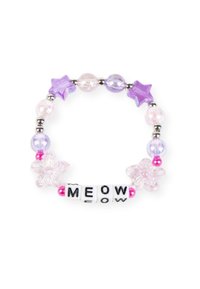 Bracelet en perles violettes et roses, avec des formes d'étoile et de fleur, et un centre en lettres blanches en bloc écrivant "MEOW". Textures lisses et brillantes.