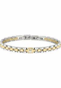 Bracciale in metallo argento e oro con maglie alternate, una superficie liscia e un accento centrale con logo. Design elegante e moderno.