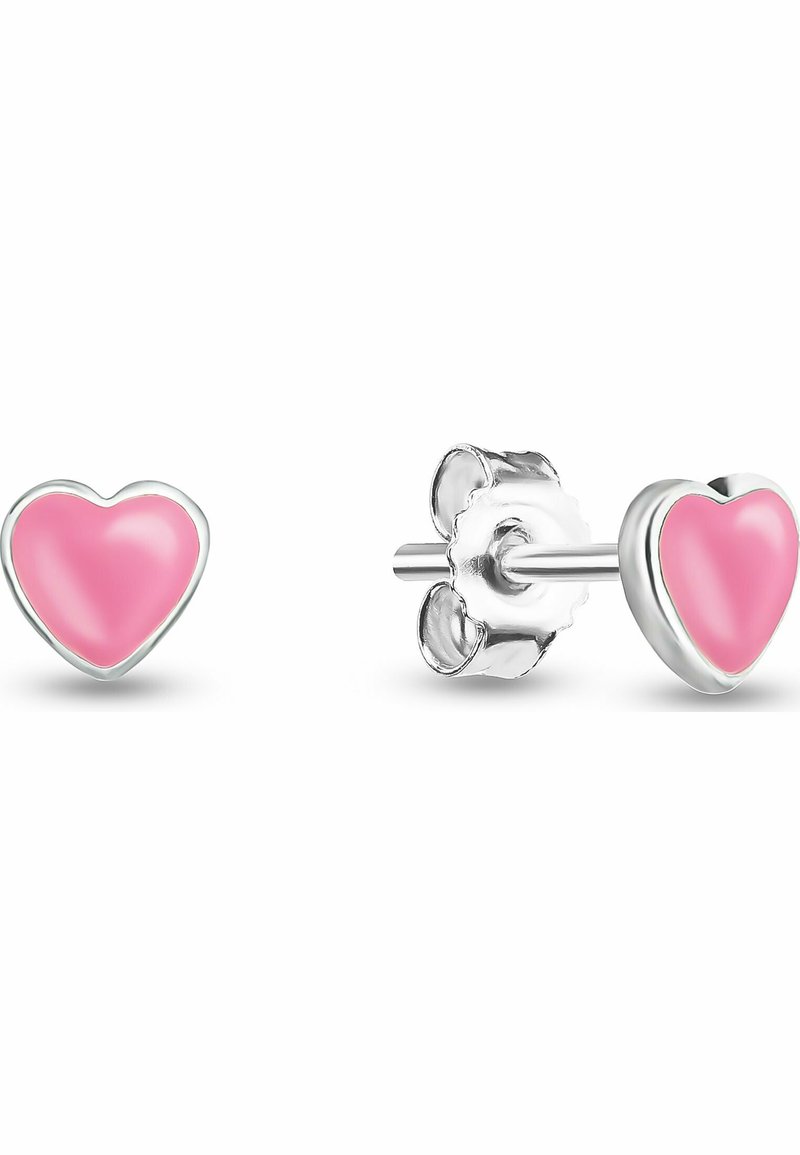 Hartvormige stud oorbellen met een glanzende roze emaille afwerking en een gepolijste zilveren setting met een standaard post achter.