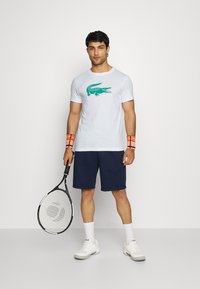 Lacoste Sport BIG LOGO - T-shirt desportiva - white