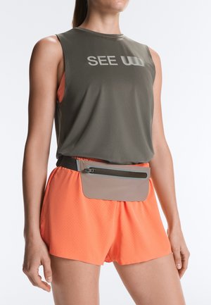 OYSHO, ADJUSTABLE RUNNING BELT BAG - Pojasna torbica - mole