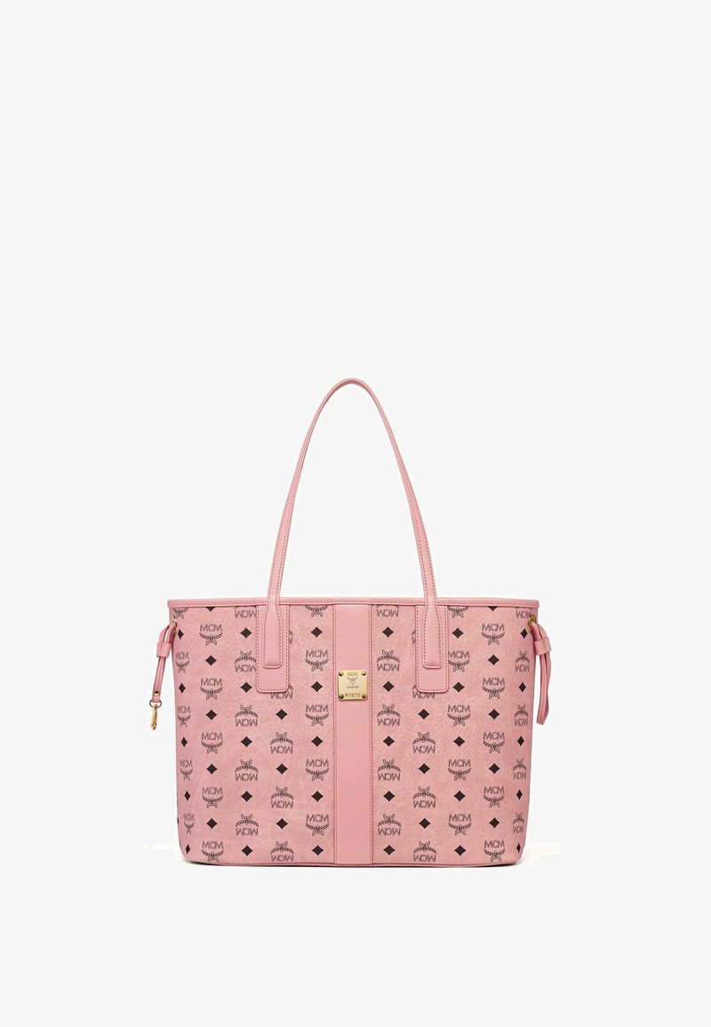Sac fourre-tout rose en simili cuir présentant un motif logo MCM intégral, des poignées doubles rembourrées et des accents en métal doré.