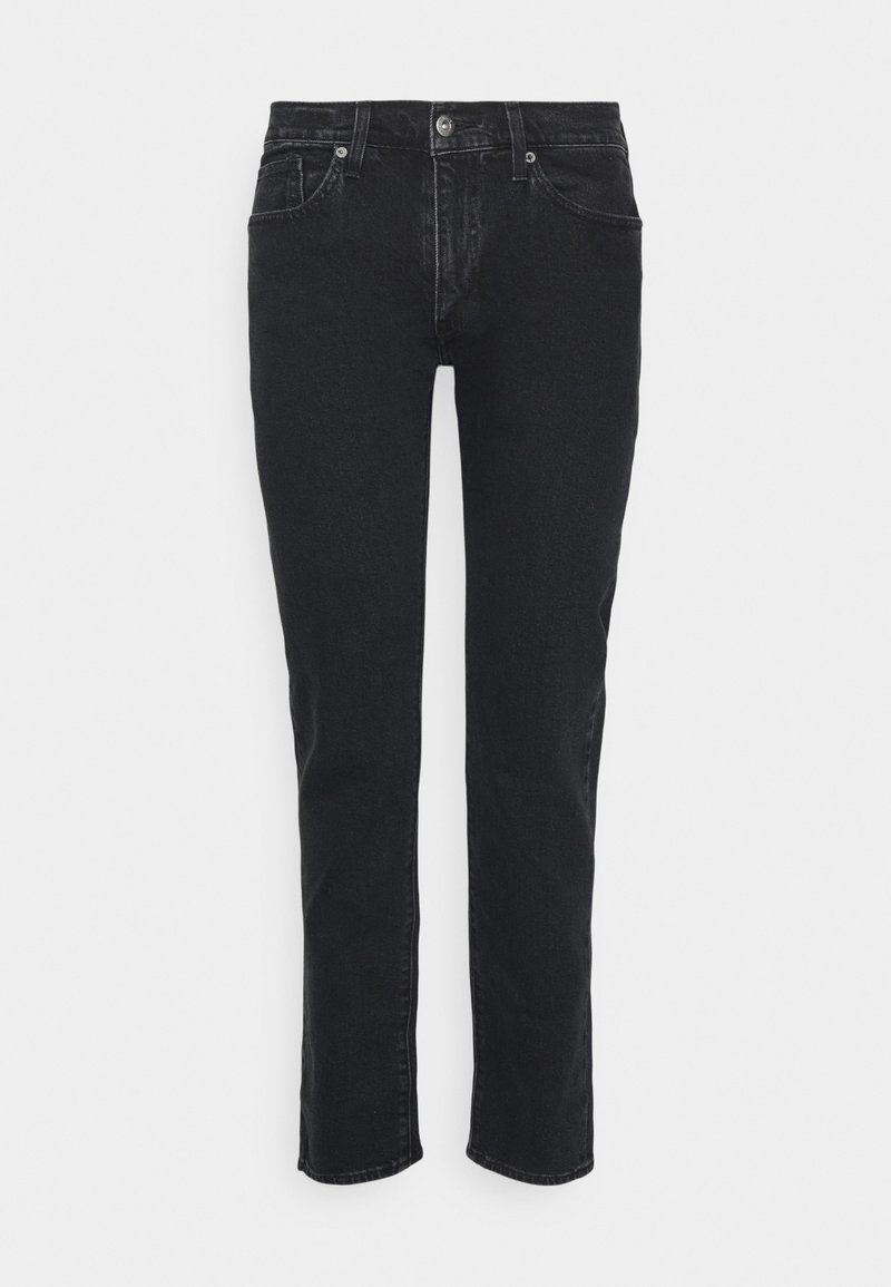 Jeans de mezclilla negra con corte recto, que cuentan con cinco bolsillos, un botón frontal y cierre de cremallera. La tela tiene una ligera textura.