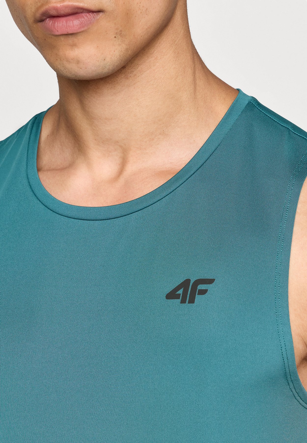 SLEEVELESS FNK