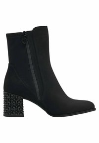 Botas negras de tobillo de ante con cremallera lateral y un tacón bloque texturizado con tachuelas redondas, diseñadas para un look moderno.