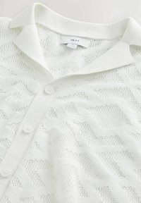 RELAXED FIT SHORT SLEEVE WITH CUBAN COLLAR - Majica - white