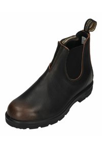 Sort læder Chelsea-støvle med elastiske sidepaneler, brune detaljer, rund tå, robust gummisål og løkker på hælen.