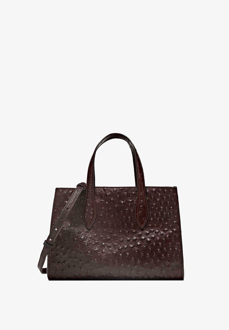 Sac à main en cuir d'autruche, bordeaux foncé, forme structurée, doubles poignées, bandoulière amovible, surface texturée avec bosses en relief.