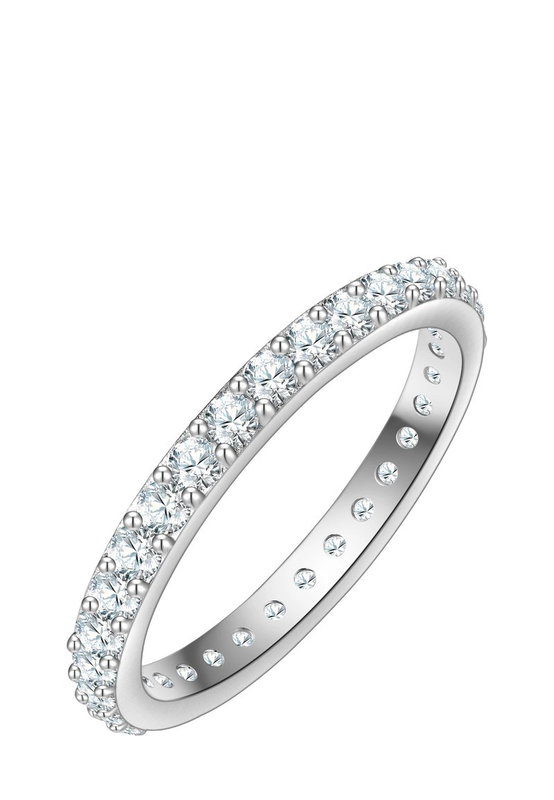 Timanttinen ikuisuussormus, jossa on kiillotettu hopeinen rengas. Ylhäällä on pyöreitä timantteja ja pienempiä kiviä upotettuna renkaaseen.