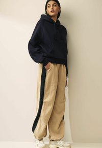 Next CONTEMPORARY OVERHEAD  - Džemperis ar kapuci - navy blue