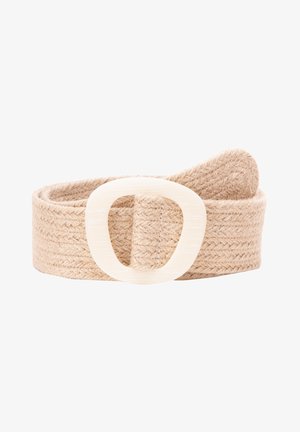 Ceinture en tissu tissé beige avec une grande boucle ovale couleur crème, enroulée sur fond blanc.