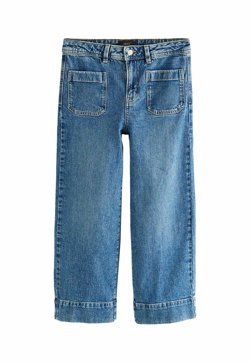 Blugi din denim albastru cu un croi drept, având două buzunare la spate și tiv împăturit. Materialul are o textură cu o spălare medie.