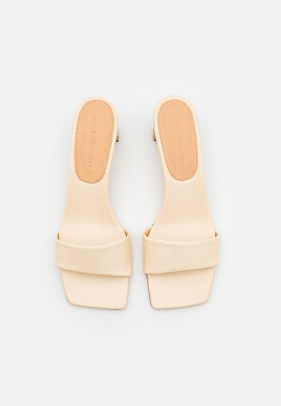 DEAR FRANCES CHAISE  - Mules med hæl - crème
