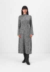 Marimekko WILLAT PIIRTO UNIKKO - Svetríkové šaty - dark grey/off white