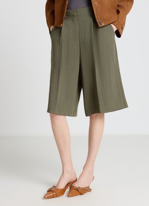 Calliope, PANTALONE CORTO TINTA UNITA - Jupe trapèze - verde militare