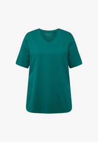 Unselected, classic emerald