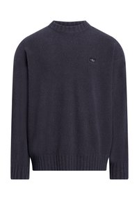 Maglione blu realizzato in tessuto testurizzato, presenta un colletto rotondo, polsini e orlo a costine, con una piccola toppa con logo sul davanti.