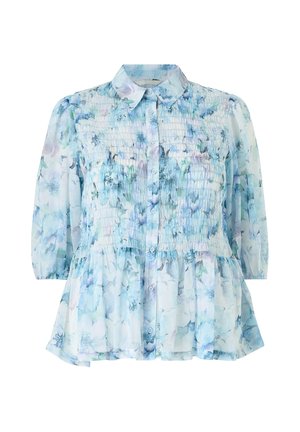 Lyseblå blomstret bluse med smocket krop, knapper foran, trekvart pufærmer og en flæset peplumkant.