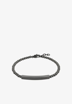 Bracciale con perle grigie scure e una piastra metallica rettangolare e liscia con incisione "JOOP!". Include una chiusura a gancetto.