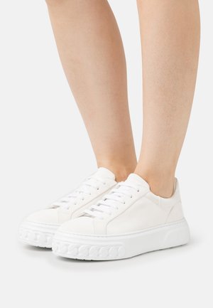 OFF ROAD - Sneakers laag - renna/pure white