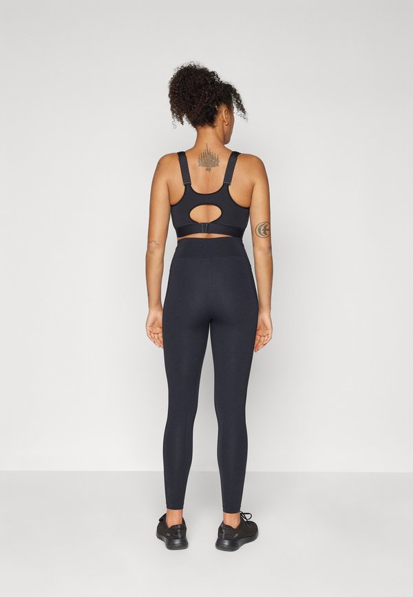 ESSENTIAL  - Leggings3