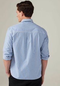 Next STRIPE REGULAR FIT - Vapaa-ajan kauluspaita - blue white