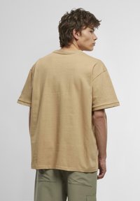 Urban Classics CUFF - T-shirts - unionbeige