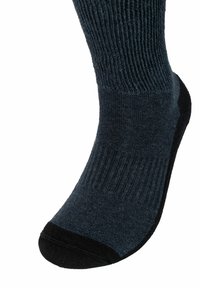 Mørkeblå strikket sok med ribbet tekstur, kontrasterende sorte tå- og hælender, som giver en tætsiddende pasform og holdbarhed.