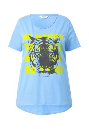 Světle modré bavlněné tričko s kulatým výstřihem, se černou a žlutou grafikou tygra a výrazným žlutým textem "BÝŤ ŠŤASTNÝ, BÝT SÁM SEBOU."