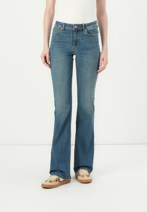 ONLY ONLWAUW MID WAIST FLARED - Flared Jeans - medium blue denim