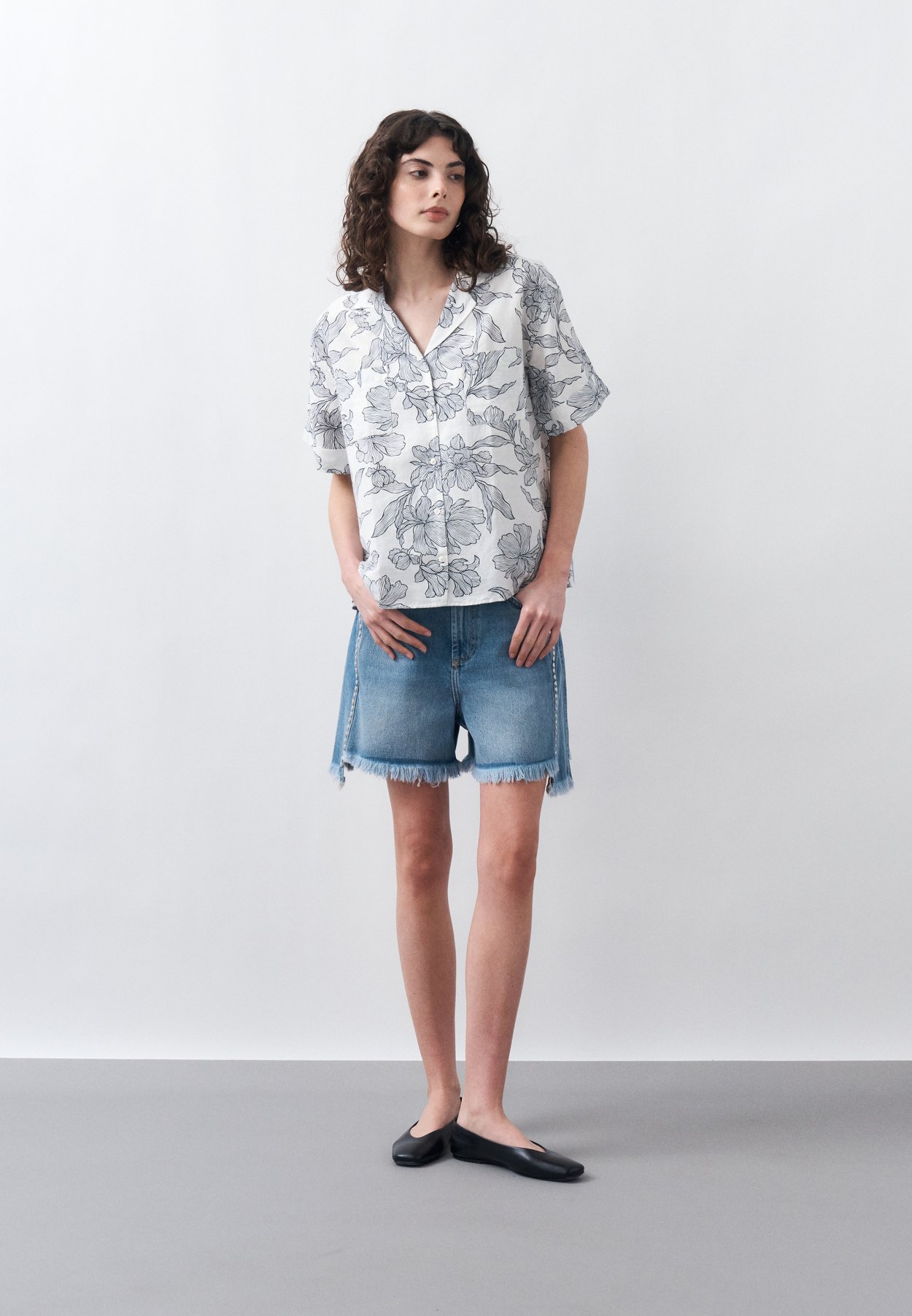 FLORAL PRINT SHIRT