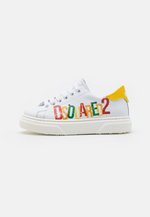 Dsquared2 Unisex Sneakers In Beige