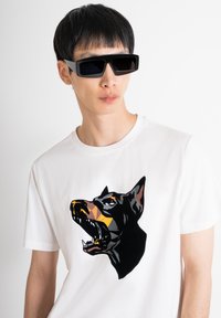 Antony Morato REGULAR FIT FLOCK PRINT - Majica kratkih rukava s printom - cream