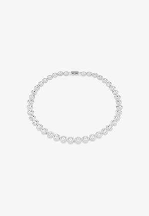 Collier argenté mettant en valeur des cristaux clairs ronds sertis dans des montures métalliques circulaires, avec un fermoir sécurisé à l'arrière. Design élégant et symétrique.